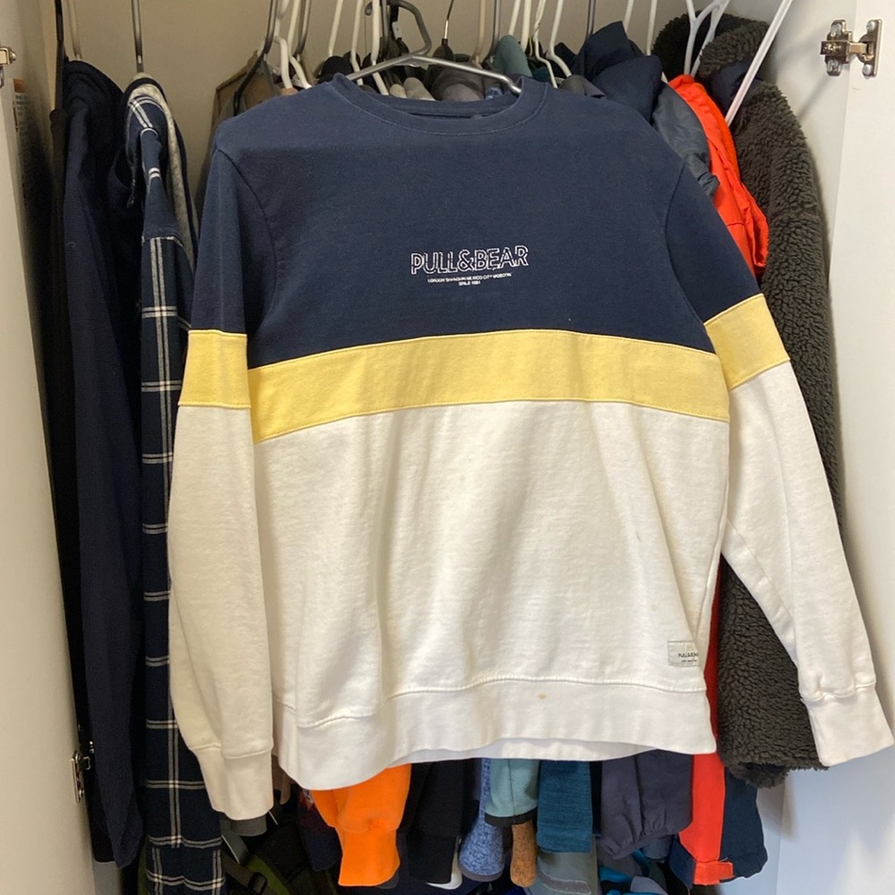 Vintage Pull & Bear sweater, regular fit. Size US M
